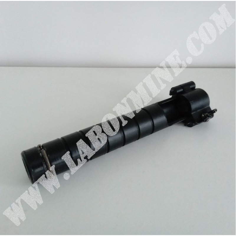 M8 LAUNCHER